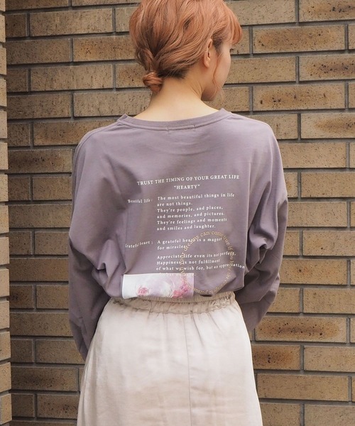 tiptop(ティップトップ)の「レタリングプリントロンT(Tシャツ/カットソー・レディース・オフホワイト/ブラック/サックスブルー/ブルー/パープル/ホワイト系その他/ホワイト系その他2/ブラック系その他/ブラック系その他2・FREE)」の9枚目の写真