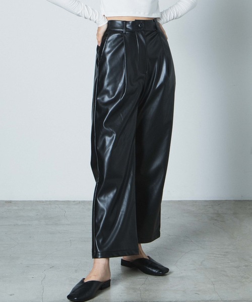 WEGO（ウィゴー）の「WEGO/【セットアップ対応商品】フェイクレザータックパンツ（スラックス・レディース・ブラウン/ブラック・FREE）」の2枚目の写真