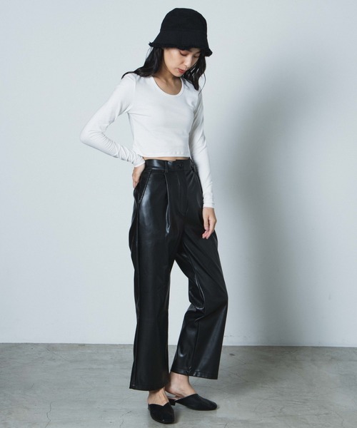 WEGO（ウィゴー）の「WEGO/【セットアップ対応商品】フェイクレザータックパンツ（スラックス・レディース・ブラウン/ブラック・FREE）」の3枚目の写真