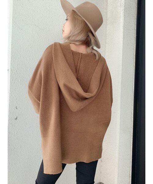 GYDA（ジェイダ）の「【ZOZO限定】Vカットフードニットトップス（ニット/セーター・レディース・アイボリー/チャコールグレー/ブラウン・FREE）」の7枚目の写真