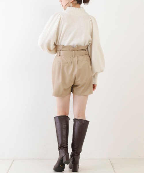 Chico（チコ）の「ウエストタックレザーショートパンツ（その他パンツ・レディース・ブラウン/ベージュ/ブラック・FREE）」の18枚目の写真