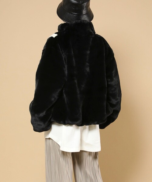 NIKE(ナイキ)の「NIKE/ナイキ ウィメンズ ジャケットプラッシュ(ブルゾン・レディース・ホワイト/ブラック・SMALL/MEDIUM)」の14枚目の写真