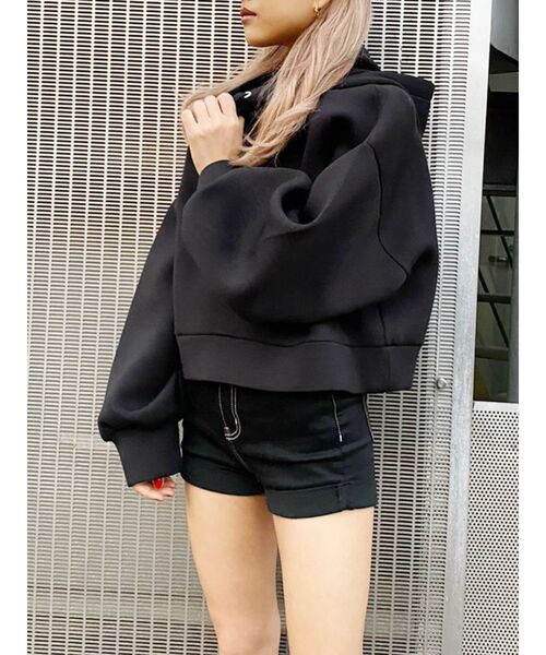 GYDA（ジェイダ）の「ポンチショートパーカー（パーカー・レディース・ブラック/オフホワイト/ベージュ・FREE）」の2枚目の写真