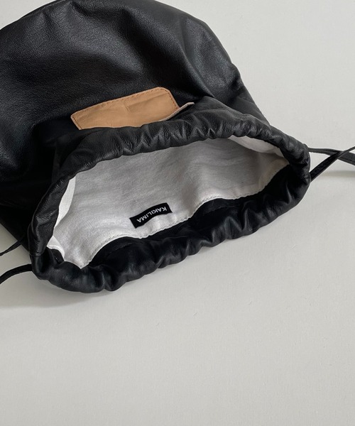 CANAL JEAN（キャナルジーン）の「Pt(ピーティー) レザー巾着バッグ（ハンドバッグ・レディース・ブラック・ONE SIZE）」の8枚目の写真