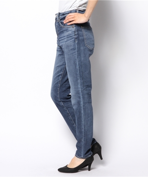 MOUSSY（マウジー）の「BLUE FF Slim Tapered（デニムパンツ・レディース・ブルー・25inch/24inch/23inch/26inch/27inch）」の2枚目の写真