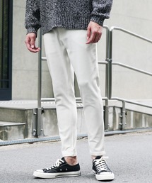 ルーズテーパードストレッチアンクルパンツ