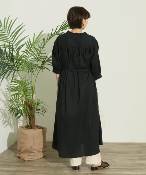 Factor=（ファクターイコール）の「キャンブリックギャザーワンピース（シャツワンピース・レディース・パープル/ブラック/ベージュ/ターコイズブルー・FREE）」の9枚目の写真