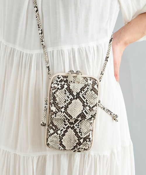 DouDou（ドゥドゥ）の「機能ミニポシェット（トートバッグ・レディース・ブラック/ブラウン/ライトベージュ・FREE）」の18枚目の写真