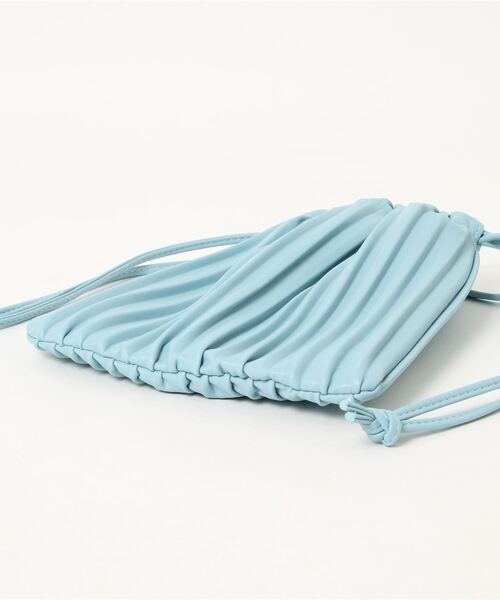 Factor=（ファクターイコール）の「プリーツ巾着ショルダーバッグ（トートバッグ・レディース・アイボリー/サックスブルー/ブラック・FREE）」の12枚目の写真