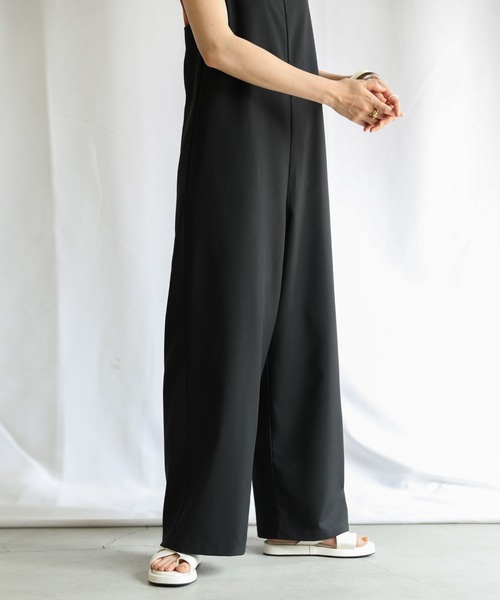 select MOCA（セレクトモカ）の「スクエアネックポーラオールインワン（つなぎ/オールインワン・レディース・ブラック/ベージュ/アイボリー・FREE）」の7枚目の写真