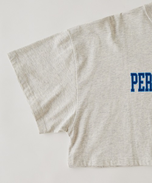 WHO'S WHO gallery(フーズフーギャラリー)の「PERVERT ショートカレッジ刺繍TEE(Tシャツ/カットソー・レディース・ブラック/オフホワイト/グリーン/オートミール・FREE)」の21枚目の写真