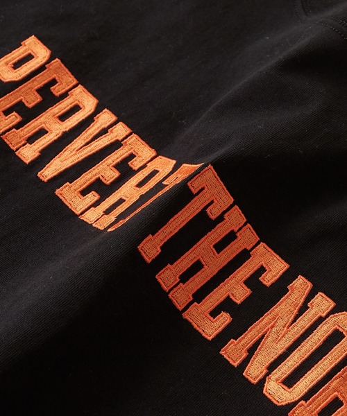 WHO'S WHO gallery(フーズフーギャラリー)の「PERVERT ショートカレッジ刺繍TEE(Tシャツ/カットソー・レディース・ブラック/オフホワイト/グリーン/オートミール・FREE)」の8枚目の写真