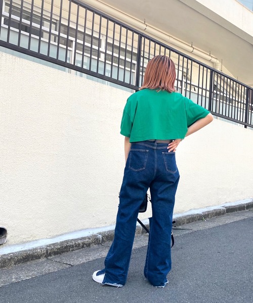 WHO'S WHO gallery(フーズフーギャラリー)の「PERVERT ショートカレッジ刺繍TEE(Tシャツ/カットソー・レディース・ブラック/オフホワイト/グリーン/オートミール・FREE)」の20枚目の写真