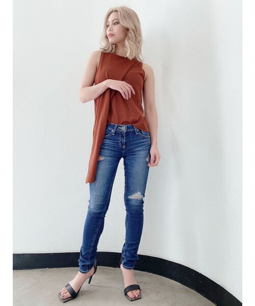 GYDA（ジェイダ）の「アシンメトリーニットタンク（タンクトップ・レディース・ブラック/ダークオレンジ/ベージュ・FREE）」の4枚目の写真