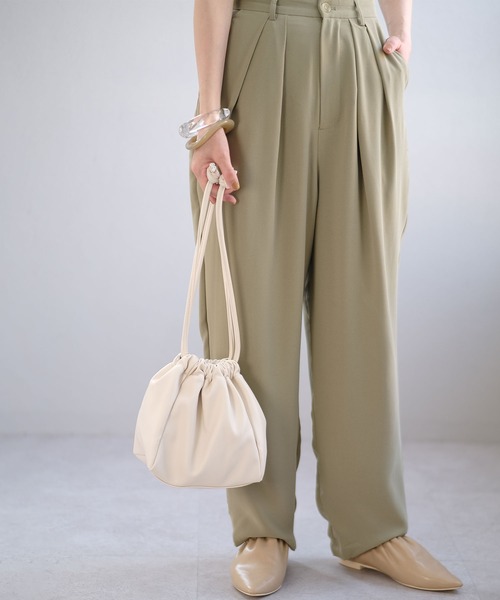 ＡＮＤＪ（アンドジェイ）の「巾着ショルダーバッグ（ショルダーバッグ・レディース・ブラック/アイボリー/その他・M）」の5枚目の写真