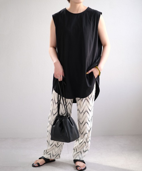 ＡＮＤＪ（アンドジェイ）の「巾着ショルダーバッグ（ショルダーバッグ・レディース・ブラック/アイボリー/その他・M）」の12枚目の写真