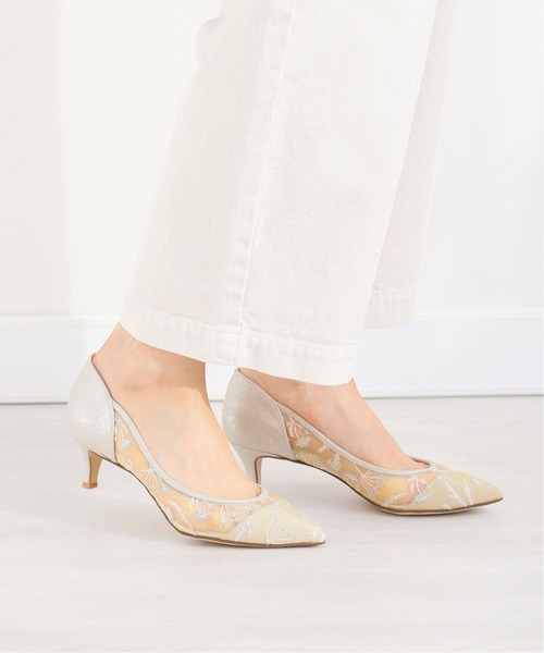 LE TALON（ルタロン）の「5cmハーバルシシュウパンプス（パンプス・レディース・カーキ/アイボリー/ベージュ・23.5cm/24.5cm/25cm/24cm/22.5cm/23cm/22cm）」の2枚目の写真