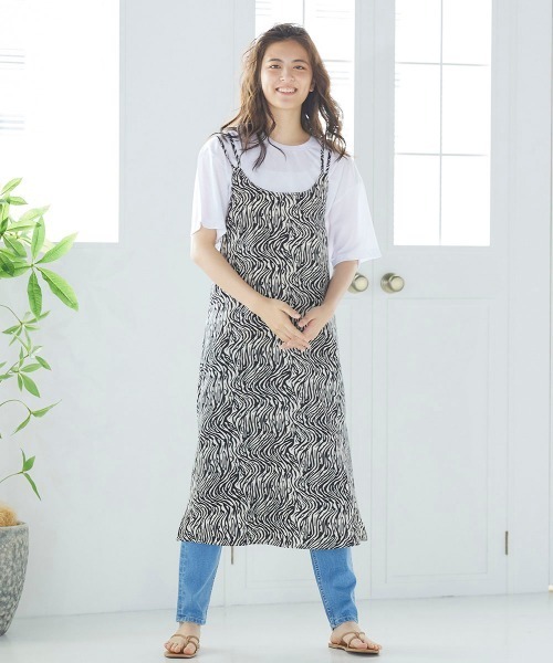 Willful by lipstar(ウィルフル バイ リップスター)の「ゼブラ柄キャミワンピース(ワンピース・レディース・ブラック系その他/ブラウン系その他・M)」の2枚目の写真