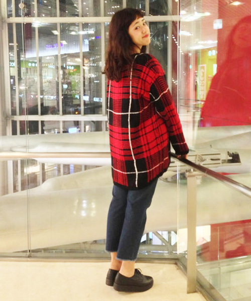 Kastane（カスタネ）の「【UNIF】チェックニットプルオーバー（ニット/セーター・レディース・レッド・SMALL）」の3枚目の写真