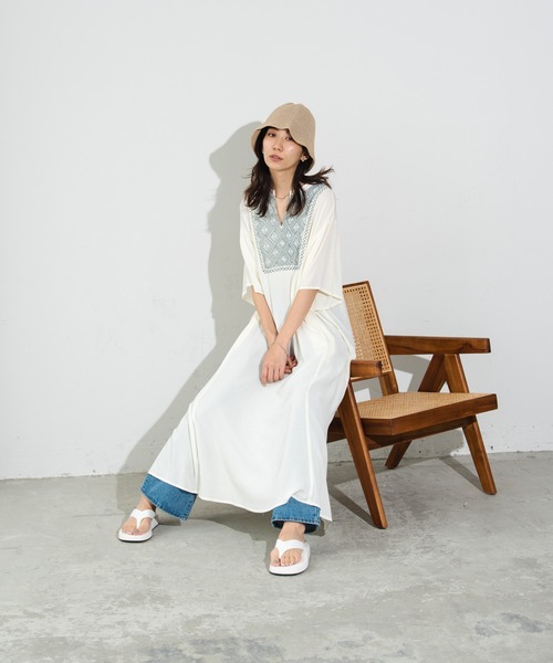 Auntie Rosa Holiday（アンティローザホリデー）の「フロント刺繍カフタンワンピース（ワンピース・レディース・ブラック/レッド/アイボリー・FREE）」の20枚目の写真