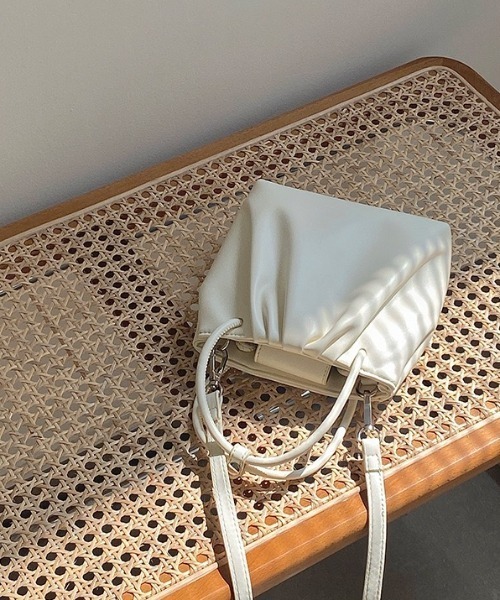 yuue' ( wear )(ユーイ)の「2way コンパクトショルダーバッグ / ハンドバッグ(ショルダーバッグ・レディース・オフホワイト/ライトブルー・FREE)」の8枚目の写真