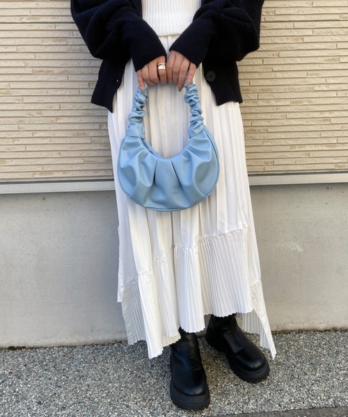 CLEA（クレア）の「ギャザーデザインムーン型ハンドバッグ（ハンドバッグ・レディース・ホワイト/ブラック/サックスブルー・FREE）」の20枚目の写真