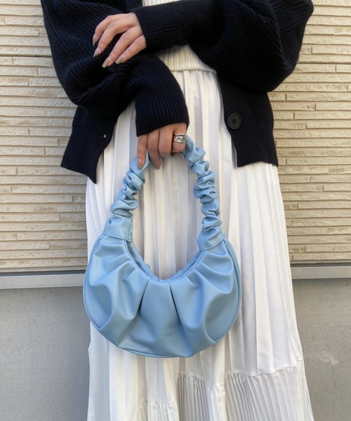 CLEA（クレア）の「ギャザーデザインムーン型ハンドバッグ（ハンドバッグ・レディース・ホワイト/ブラック/サックスブルー・FREE）」の19枚目の写真