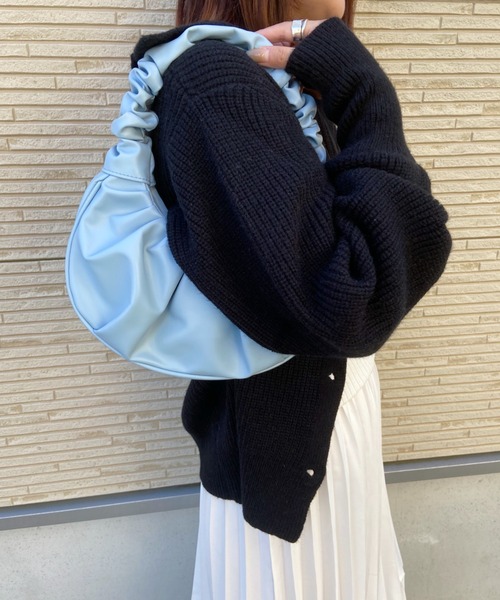 CLEA（クレア）の「ギャザーデザインムーン型ハンドバッグ（ハンドバッグ・レディース・ホワイト/ブラック/サックスブルー・FREE）」の18枚目の写真