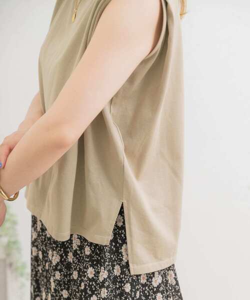 ITEMS URBANRESEARCH（アイテムズ アーバンリサーチ）の「肩タックノースリーブプルオーバー（Tシャツ/カットソー・レディース・オフホワイト/グレー系その他/ミント/ブラック・FREE）」の22枚目の写真