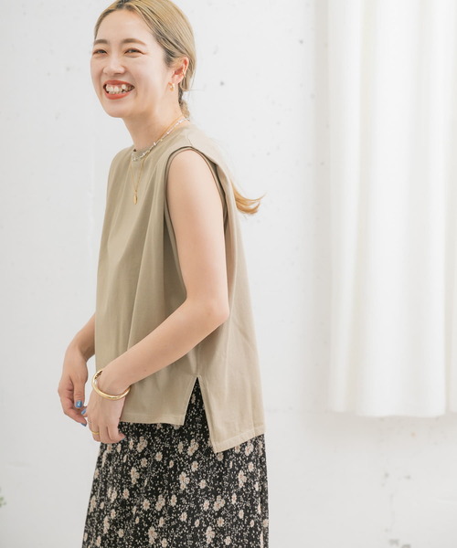 ITEMS URBANRESEARCH（アイテムズ アーバンリサーチ）の「肩タックノースリーブプルオーバー（Tシャツ/カットソー・レディース・オフホワイト/グレー系その他/ミント/ブラック・FREE）」の21枚目の写真