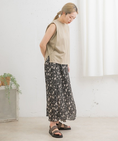 ITEMS URBANRESEARCH（アイテムズ アーバンリサーチ）の「肩タックノースリーブプルオーバー（Tシャツ/カットソー・レディース・オフホワイト/グレー系その他/ミント/ブラック・FREE）」の8枚目の写真