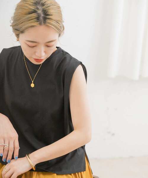 ITEMS URBANRESEARCH（アイテムズ アーバンリサーチ）の「肩タックノースリーブプルオーバー（Tシャツ/カットソー・レディース・オフホワイト/グレー系その他/ミント/ブラック・FREE）」の9枚目の写真