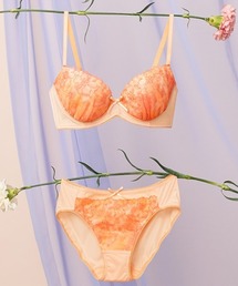 AMOSTYLE BY Triumph（アモスタイルバイトリンプ）の「【WEB限定価格】サンセットビーチフラワー チャーミングラマー ブラ＆ショーツセット【B,C,Dカップ】AMST1342 WHU + Hikini JX（ブラ&ショーツ）」
