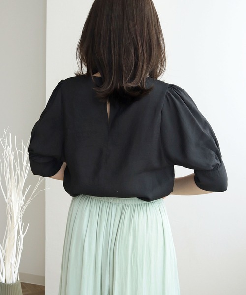 cheriella（シェリエラ）の「【TwentyThree】パフスリーブブラウス（シャツ/ブラウス・レディース・ライトブルー/オフホワイト/ブラック/ライトグリーン・FREE）」の12枚目の写真