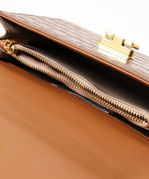 Three Four Time（ｽﾘｰﾌｫｰﾀｲﾑ）の「クラシカルショルダー（ショルダーバッグ・レディース・ブルー/ホワイト/ブラック/キャメル/グリーン・FREE）」の14枚目の写真