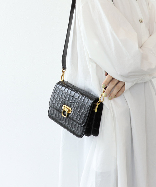 Three Four Time（ｽﾘｰﾌｫｰﾀｲﾑ）の「クラシカルショルダー（ショルダーバッグ・レディース・ブルー/ホワイト/ブラック/キャメル/グリーン・FREE）」の17枚目の写真