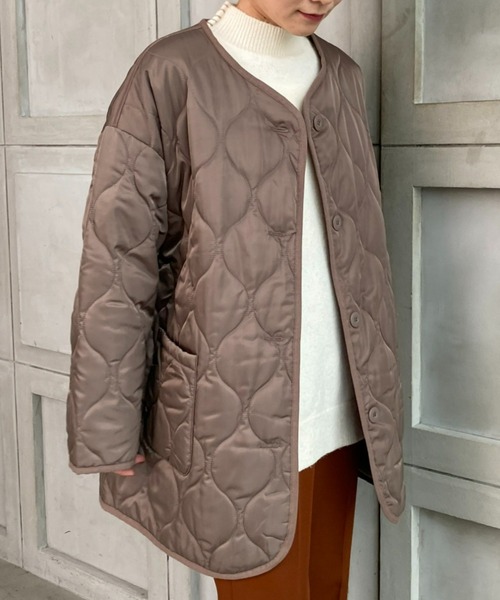 moment+（モーメントプラス）の「【マルチウェイ】キルティングライナー付きニットメルトンパイピングノーカラーロングコート★２Pセット（ノーカラーコート・レディース・チャコールグレー/ブラック/ベージュ/ブラウン/オレンジ/グリーン/アイボリー/グレー系その他/ブラウン系その他・S/M/L）」の21枚目の写真