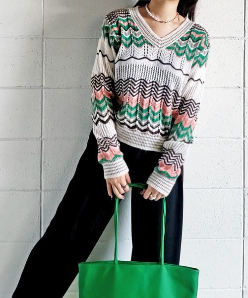 me+em select(ミームセレクト)の「じぐざぐ配色オーバーウールブレンドニット【数量限定販売】(ニット/セーター・レディース・グリーン/ブルー/オレンジ・FREE)」の2枚目の写真