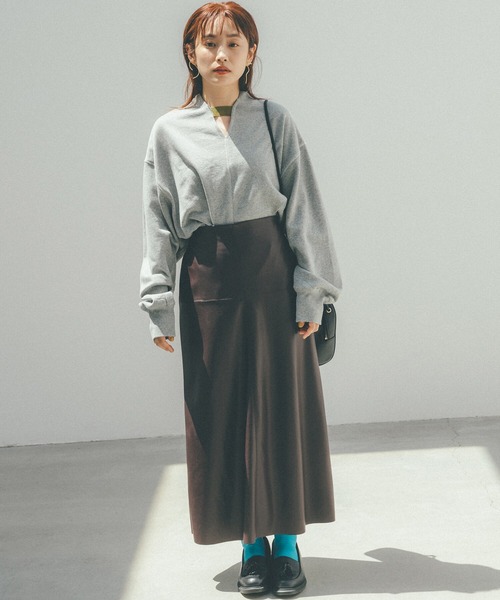 haco!（ハコ）の「【高橋愛さんコラボ】前後で印象を変えて楽しめる 配色デザインのスウェットトップス by LOVE&PEACE PROJECT（スウェット・レディース・グレー/アイボリー・SMALL/MEDIUM/LARGE/X-LARGE）」の22枚目の写真