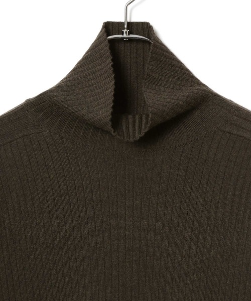 ADAM ET ROPE'(アダムエロペ)の「【アウトレット店舗・WEB限定】WOOL混リブタートル(ニット/セーター・レディース・チャコールグレー/グレー/ベージュ系その他/オレンジ系その他・FREE)」の10枚目の写真