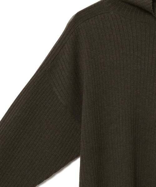 ADAM ET ROPE'(アダムエロペ)の「【アウトレット店舗・WEB限定】WOOL混リブタートル(ニット/セーター・レディース・チャコールグレー/グレー/ベージュ系その他/オレンジ系その他・FREE)」の19枚目の写真