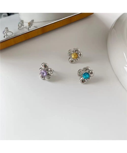 mou(モウ)の「【YNG】フラワーイヤーカフ(片耳用)(イヤーカフ・レディース・パープル/イエロー/ブルー・FREE)」の12枚目の写真