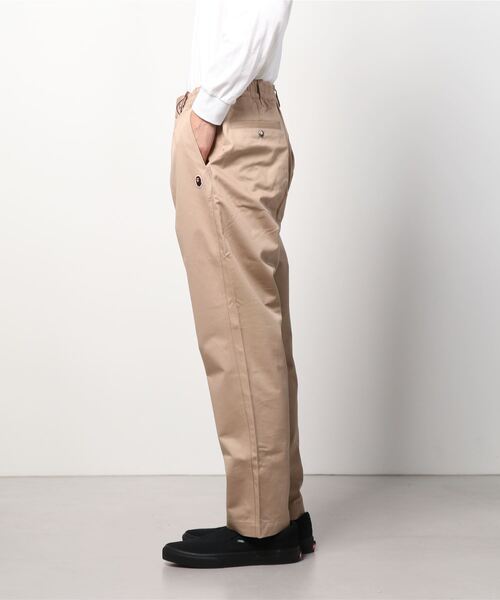 A BATHING APE（アベイシングエイプ）の「ONE POINT LOOSE FIT CHINO M（チノパンツ・メンズ・ブラック/ベージュ・XX-LARGE/MEDIUM/SMALL/X-LARGE/LARGE）」の9枚目の写真