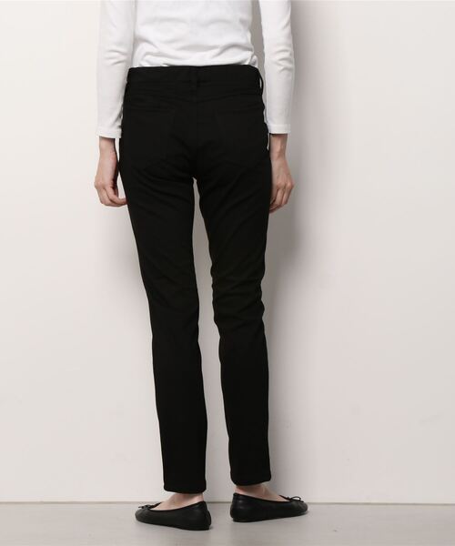 NAVY(ネイビー)の「Magic Leg 裏起毛 デニム レギンスパンツ(その他パンツ・レディース・ブラック・L/XL/S/M)」の13枚目の写真