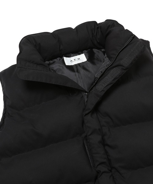 ADAM ET ROPE'（アダムエロペ）の「【アウトレット店舗・WEB限定】ファイバーダウンベスト（ダウンベスト・メンズ・ブラック/グレー・L/LL/M）」の10枚目の写真