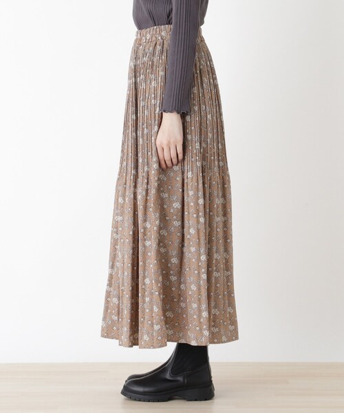 SHOO・LA・RUE（シューラルー）の「◆総柄プリーツスカート（スカート・レディース・ブラック系/ベージュ系/ダークグリーン系6/ベージュ系その他2・00）」の7枚目の写真