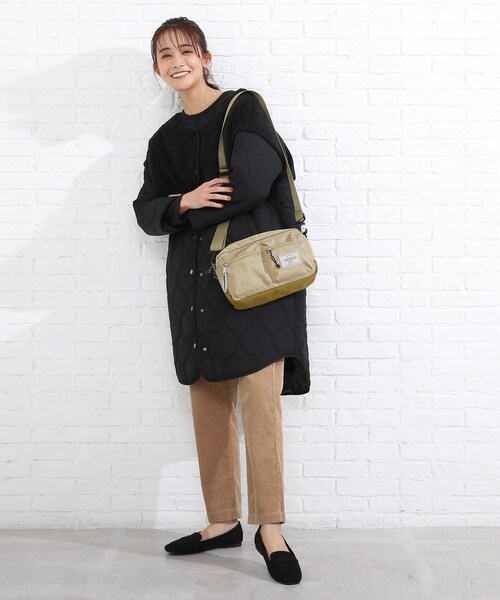 SHOO・LA・RUE（シューラルー）の「◆カラビナ付き VIAGGIOショルダー（ショルダーバッグ・レディース・チャコールグレー/ライトベージュ/ピンク系/カーキ系4・00）」の9枚目の写真