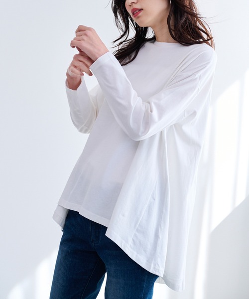 RANAN（ラナン）の「[サスティナブル]綿100％フレアーシルエット長袖ロンT（Tシャツ/カットソー・レディース・オフホワイト/ベージュ/ブラック/ダークブルー/ダークブラウン/オレンジ系その他/ライトグレー/イエロー/パープル/チャコール・LL/M/L/3L）」の2枚目の写真