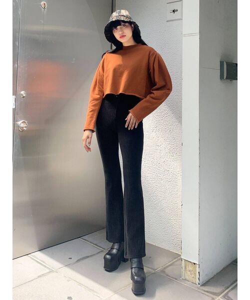 EMODA（エモダ）の「ショルダータックショートプルオーバー（Tシャツ/カットソー・レディース・ホワイト/ブラック/グリーン/キャメル・FREE）」の7枚目の写真