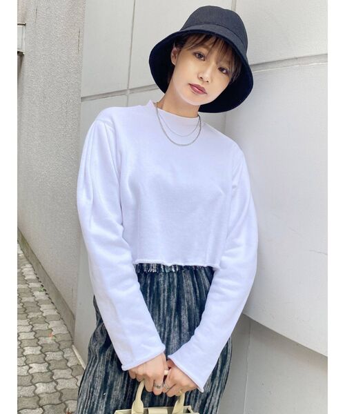 EMODA（エモダ）の「ショルダータックショートプルオーバー（Tシャツ/カットソー・レディース・ホワイト/ブラック/グリーン/キャメル・FREE）」の10枚目の写真